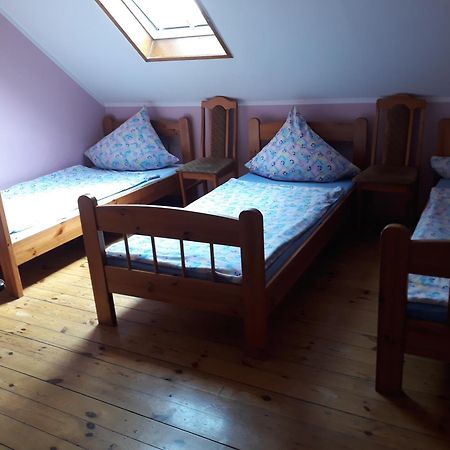 Pod Piramida Villa Ługniany Buitenkant foto