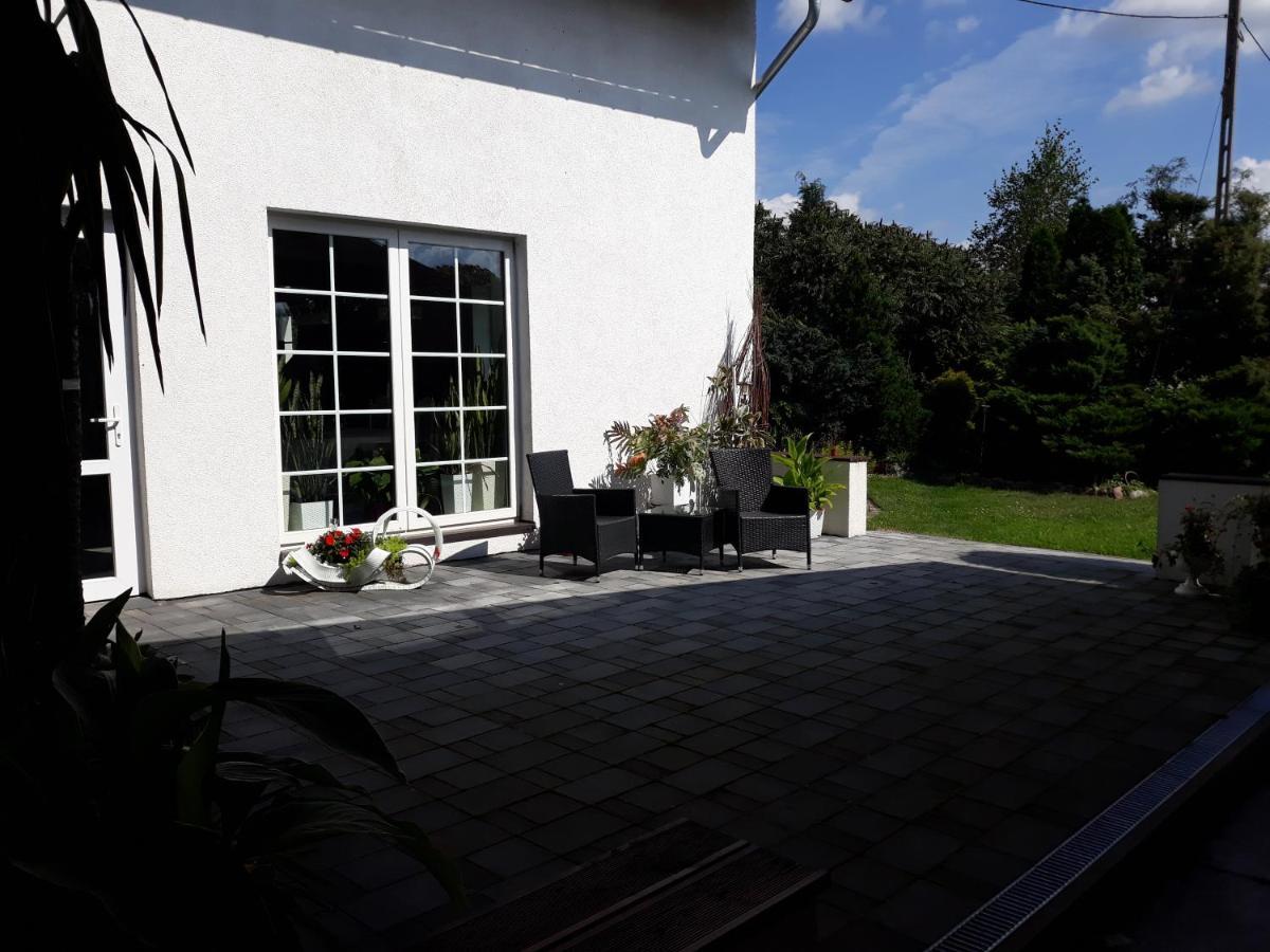 Pod Piramida Villa Ługniany Buitenkant foto