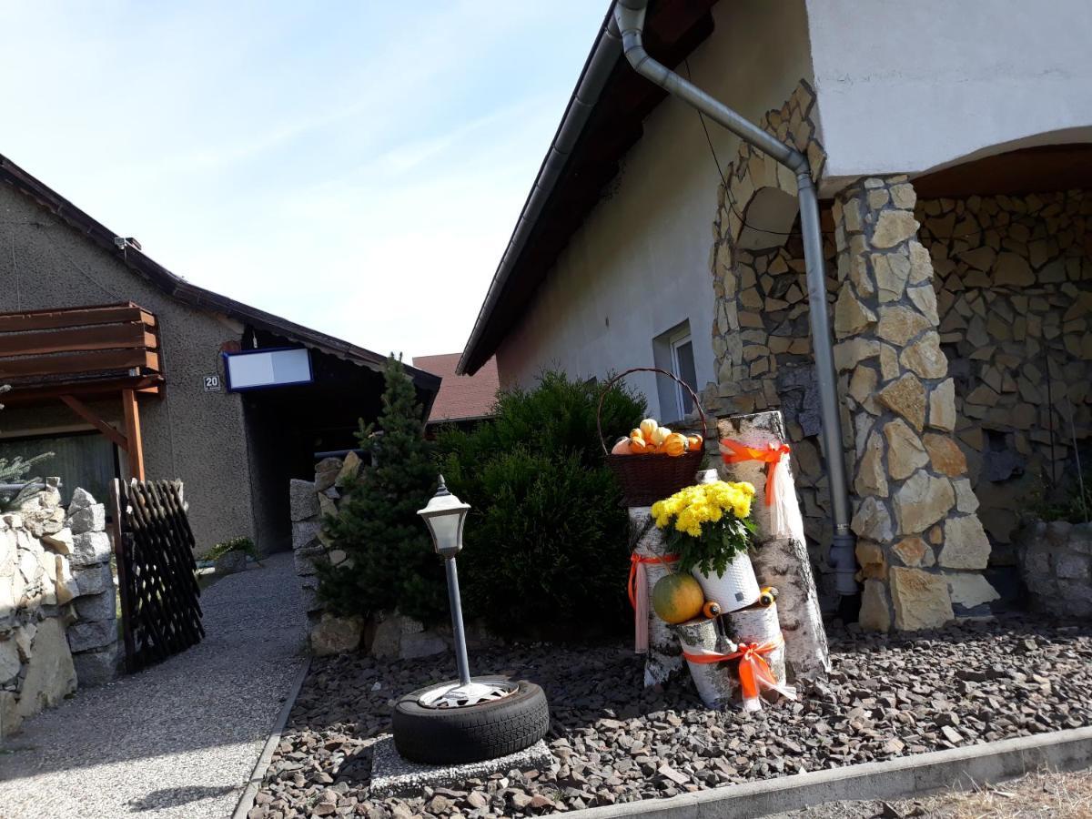 Pod Piramida Villa Ługniany Buitenkant foto