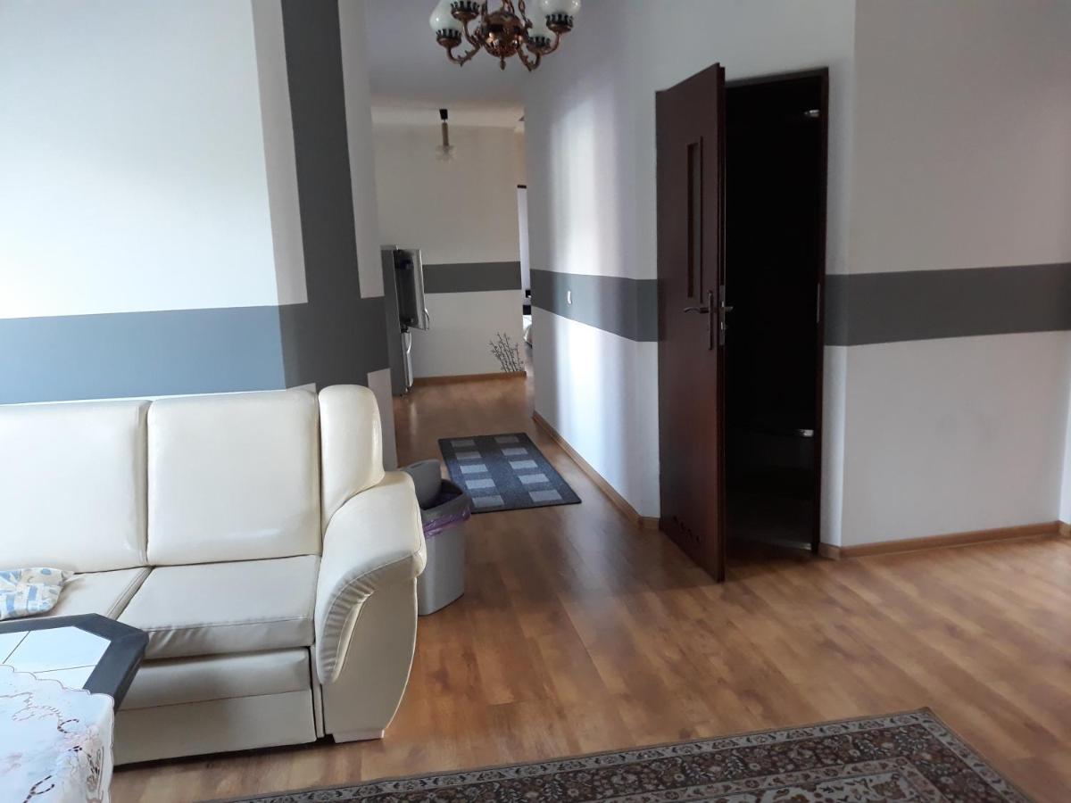 Pod Piramida Villa Ługniany Buitenkant foto