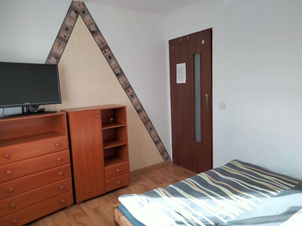 Pod Piramida Villa Ługniany Buitenkant foto