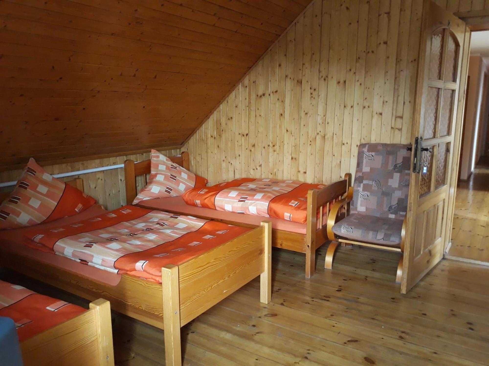 Pod Piramida Villa Ługniany Buitenkant foto