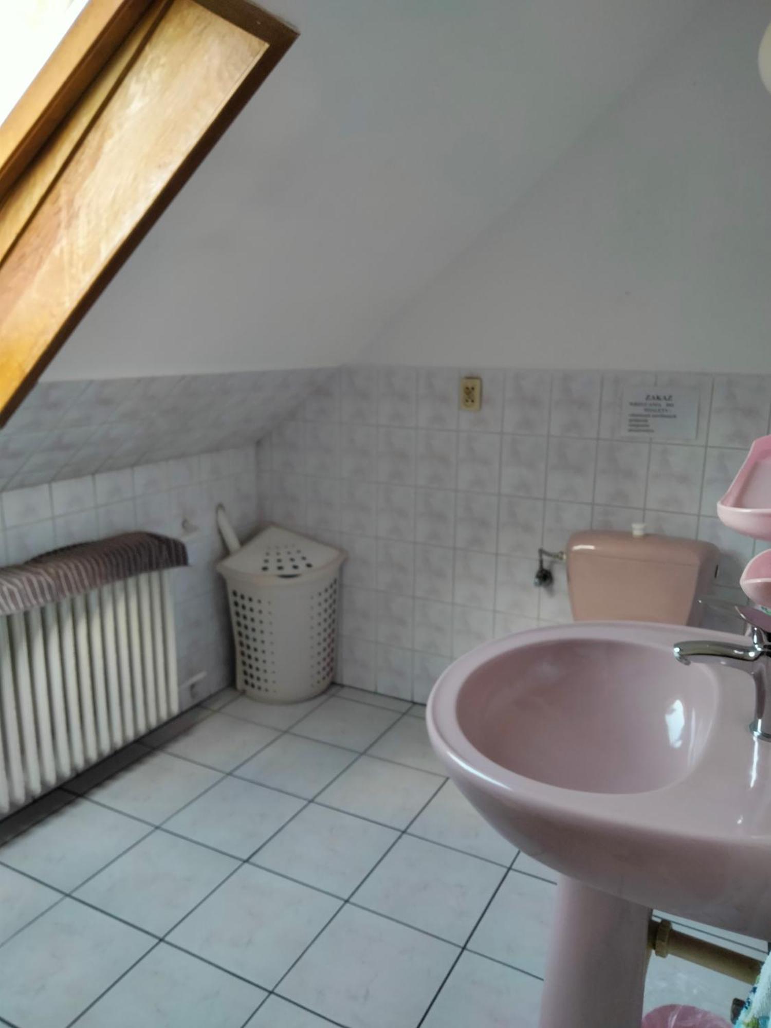 Pod Piramida Villa Ługniany Kamer foto