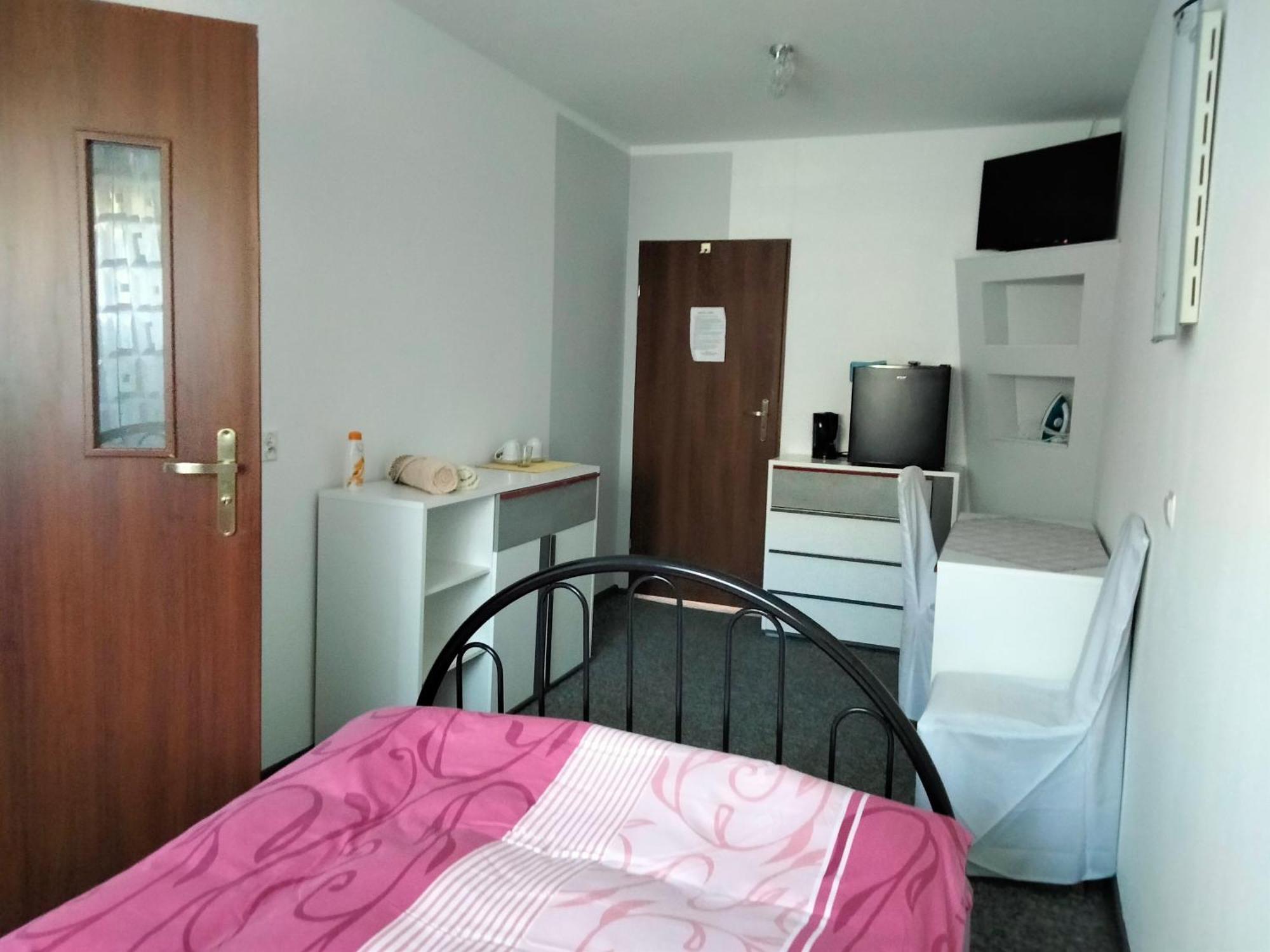 Pod Piramida Villa Ługniany Kamer foto